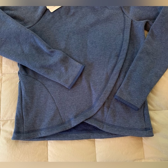 Athleta Girl Crazy Cozy Wrap 2.0 - Picture 4 of 12